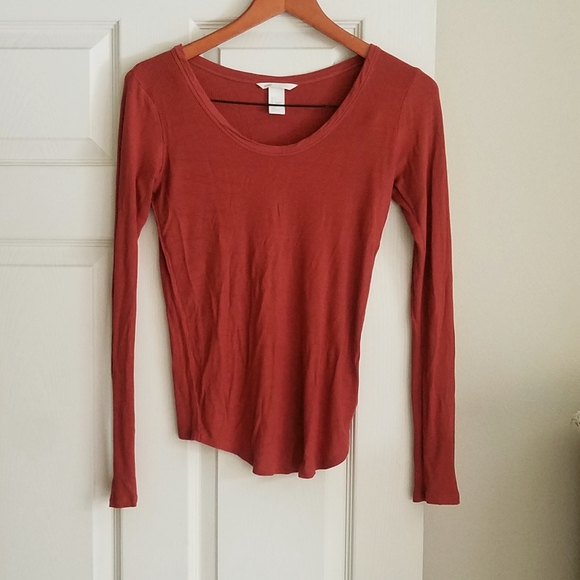 H&M Tops - H&M Mama S Maternity Top Excellent Condition